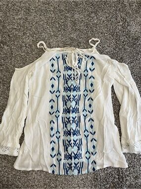 Hippie Laundry White Boho Cold Shoulder Blouse